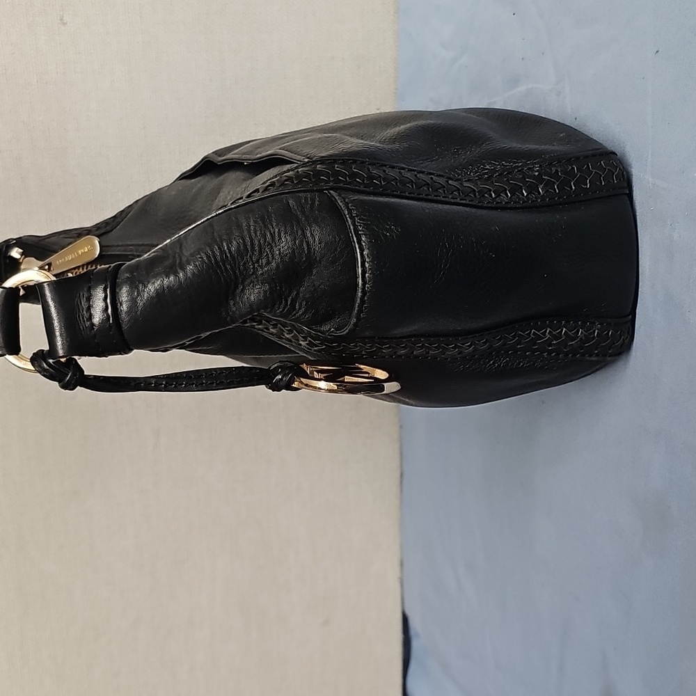 MICHAEL KORS PEBBLED LEATHER HOBO BAG BFPM-08-160 - Picture 2 of 12